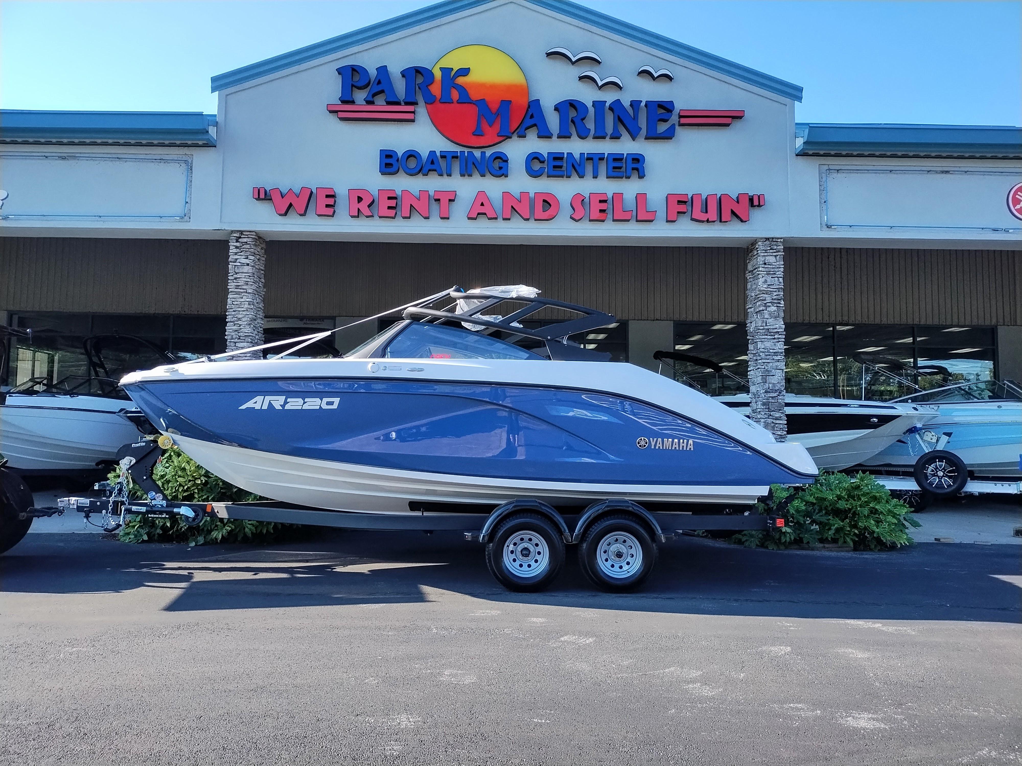 2025 Yamaha Boats AR220