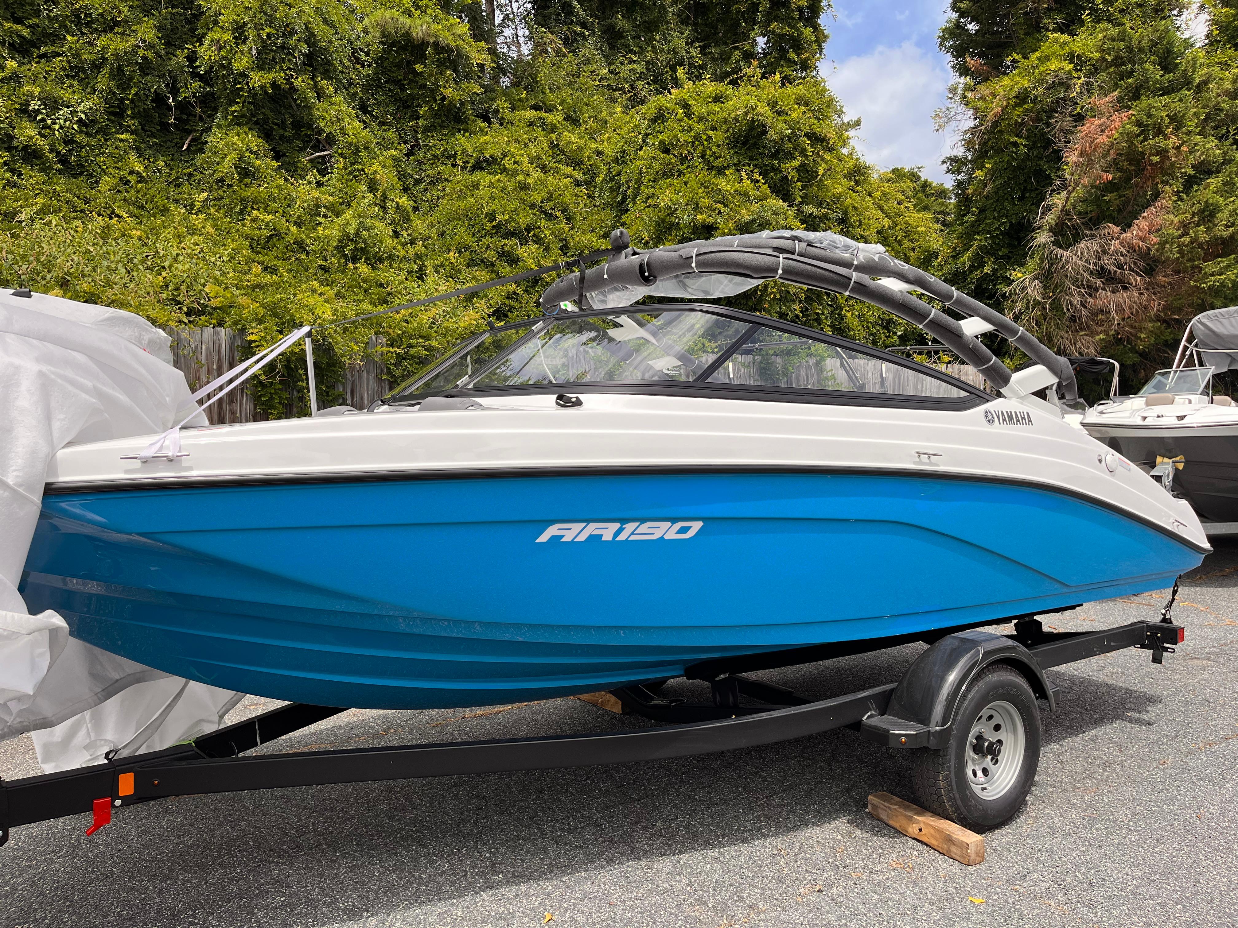 2024 Yamaha Boats AR190