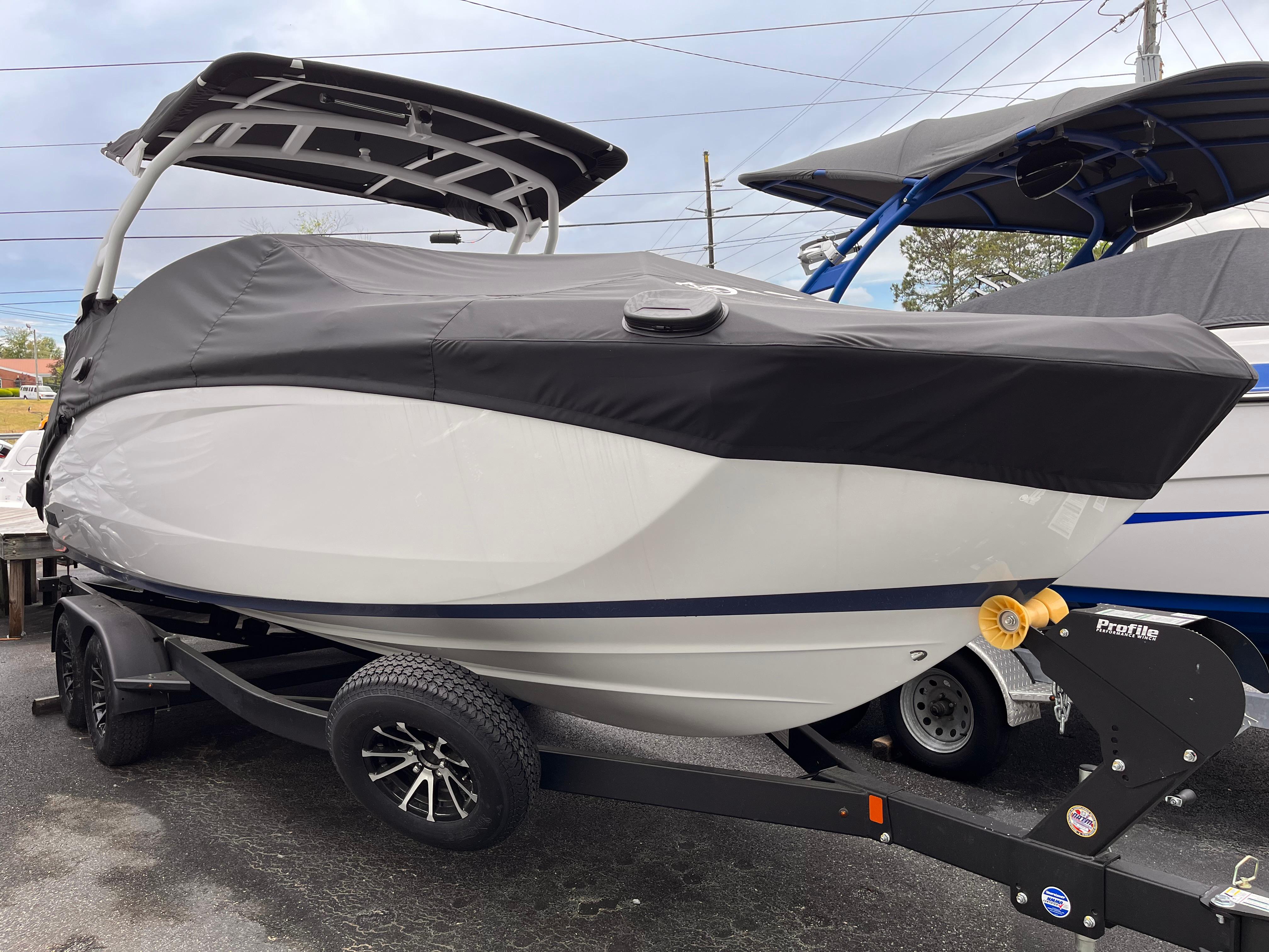 2024 Yamaha Boats 252SD