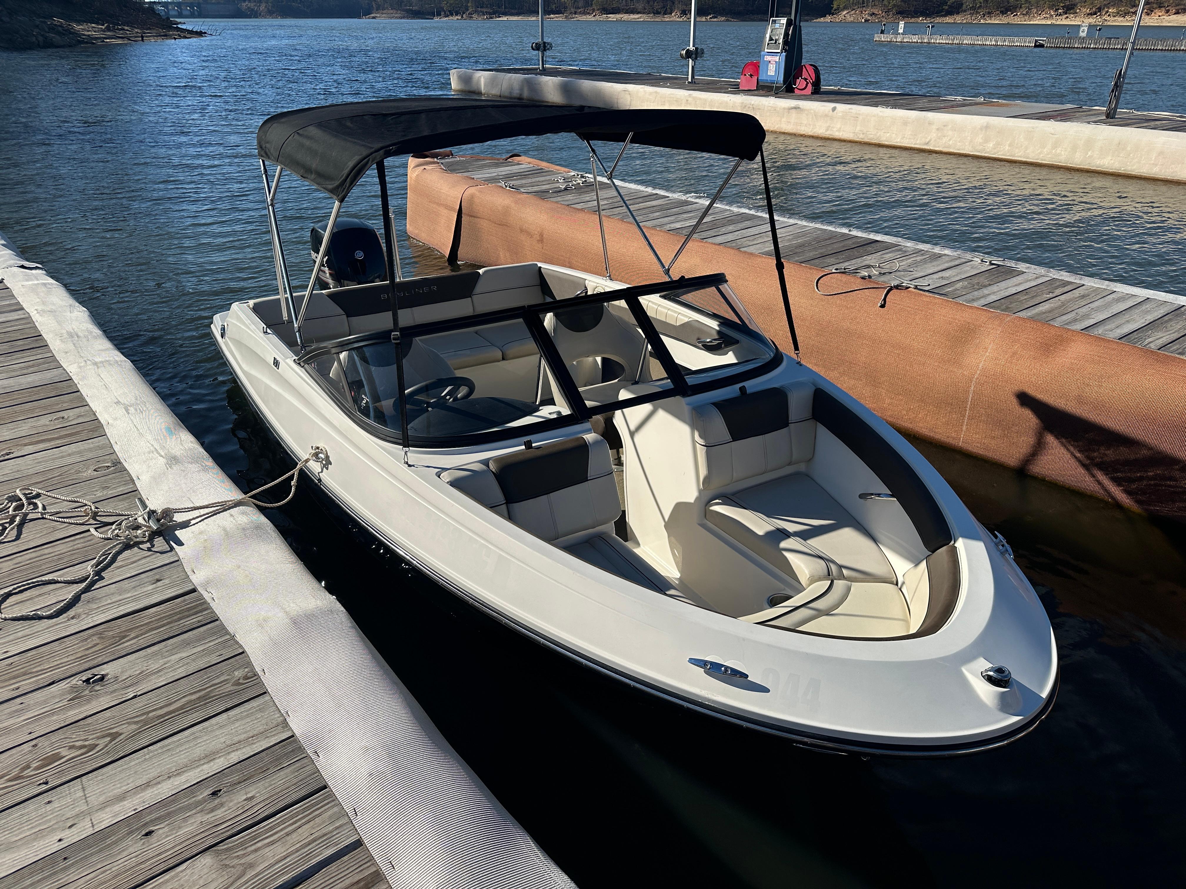 2019 bayliner 180 bowrider power 9669895 20250130130322834 1 XLARGE